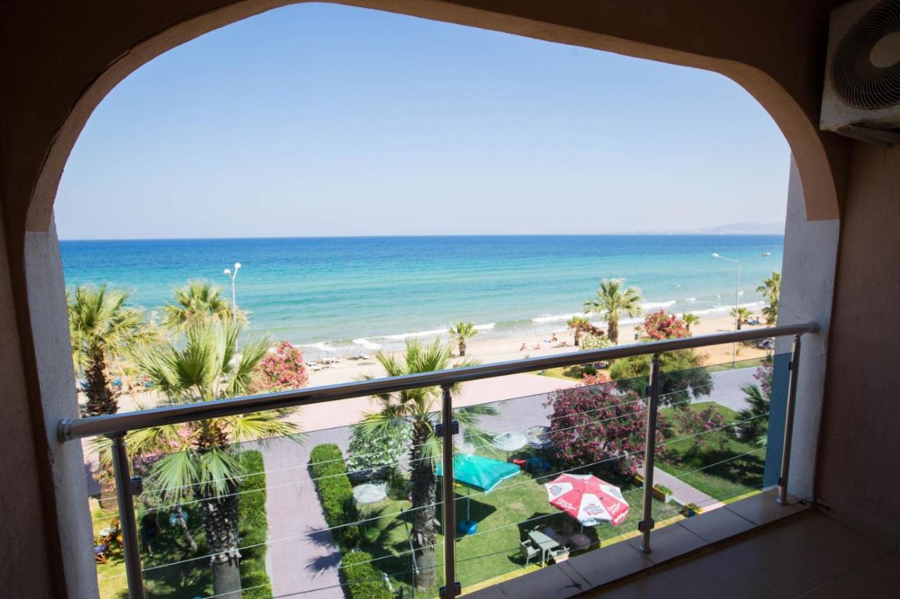 Holiday Hotel Kusadası Exteriér fotografie