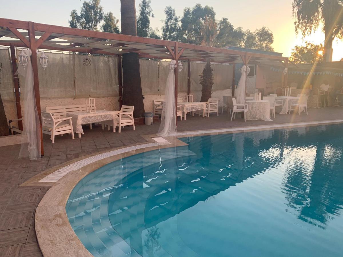 Holiday Hotel Kusadası Exteriér fotografie